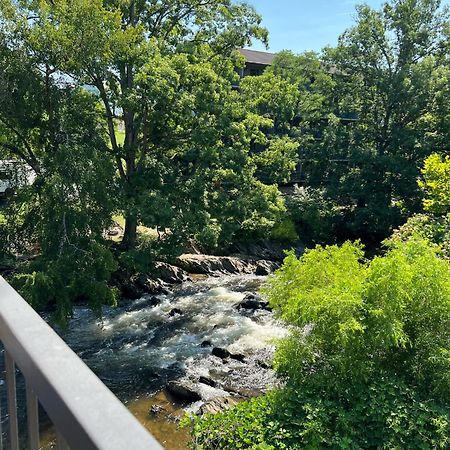Creekstone Inn Pigeon Forge Bagian luar foto